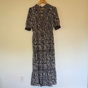 Max Studio Black and White Floral Long Sleeve Dress
